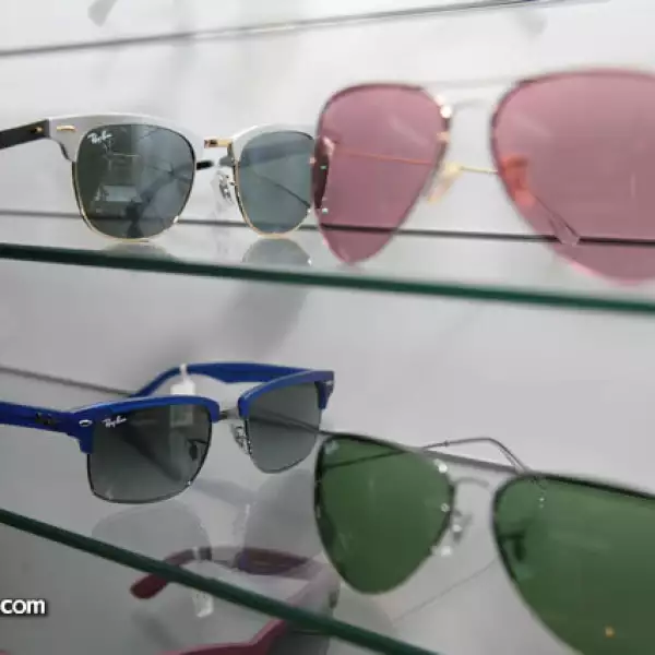 Inauguración de Sunglass Hut
