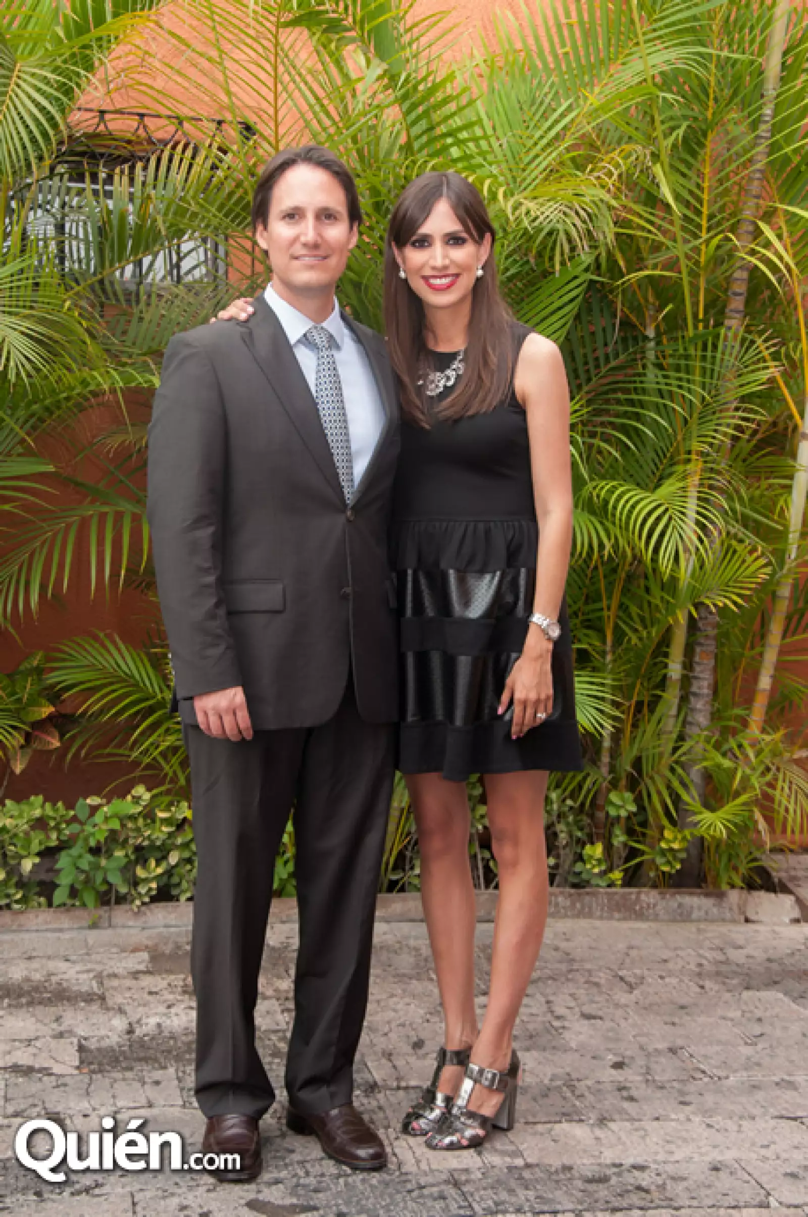 Ernesto Amezcua,Regina Uranga