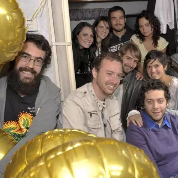 La productora, Rosy Ocampo, el staff técnico