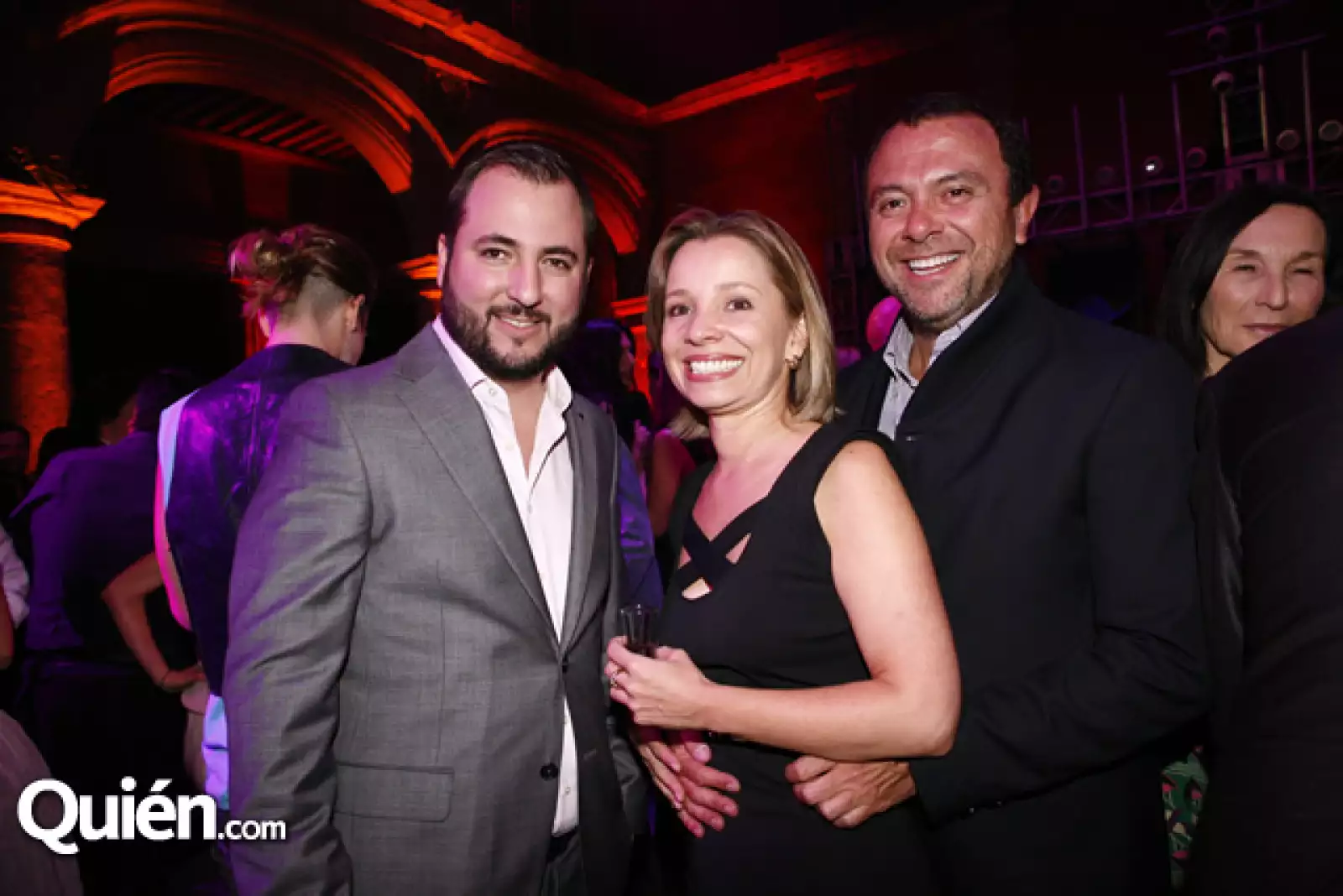 Víctor Martínez, Gabriela Jiménez y Enrique Guerrero