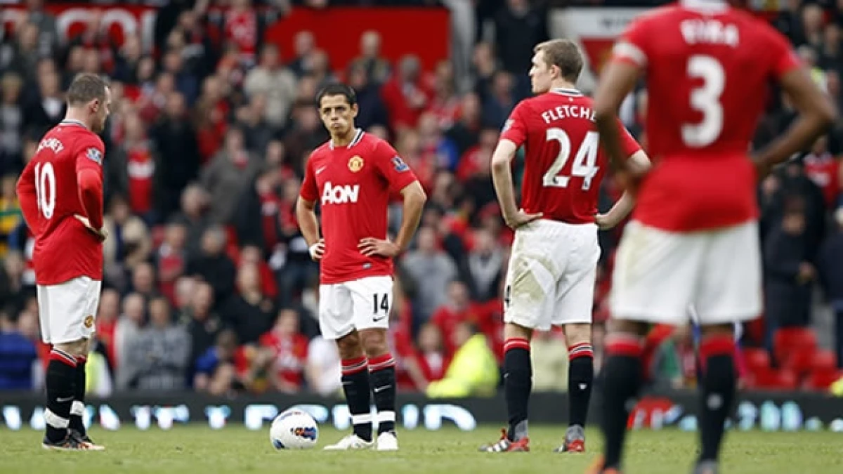 Javier Hernández es titular ante el Everton