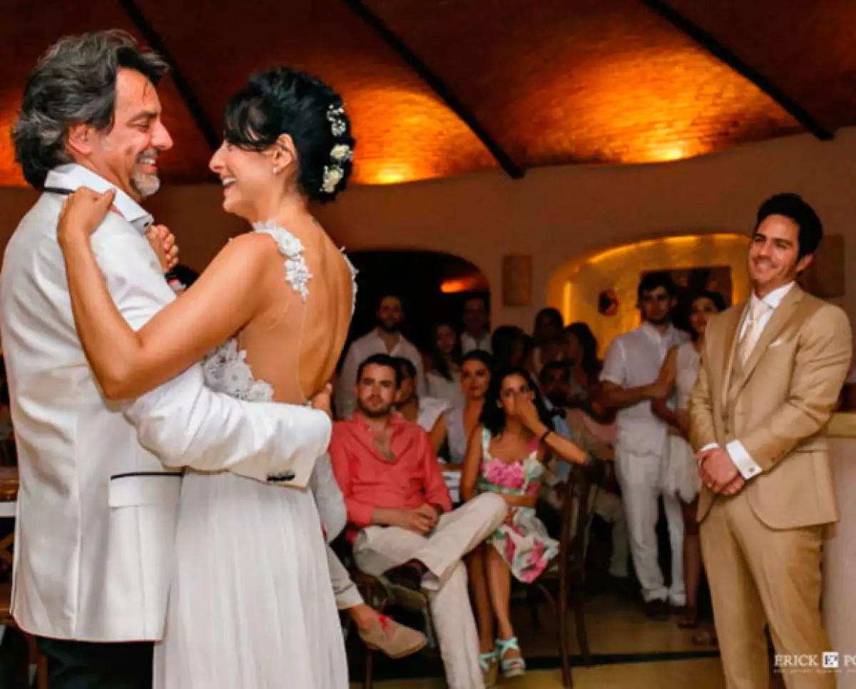Alessandra Rosaldo, esposa del comediante, confesó que para él ha sido un proceso difícil el aceptar ver volar a su "nenita"