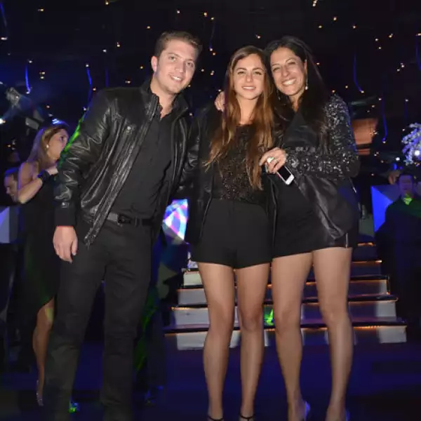 Alan Tawil,Sammy y Becky Helfon