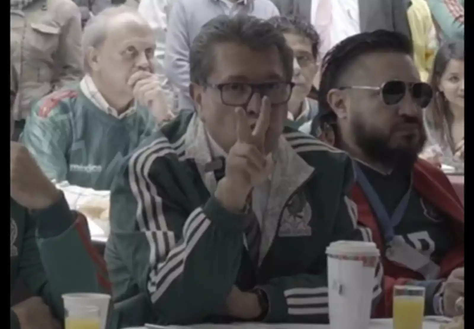 Los políticos se unen a la fiebre del Mundial 2022