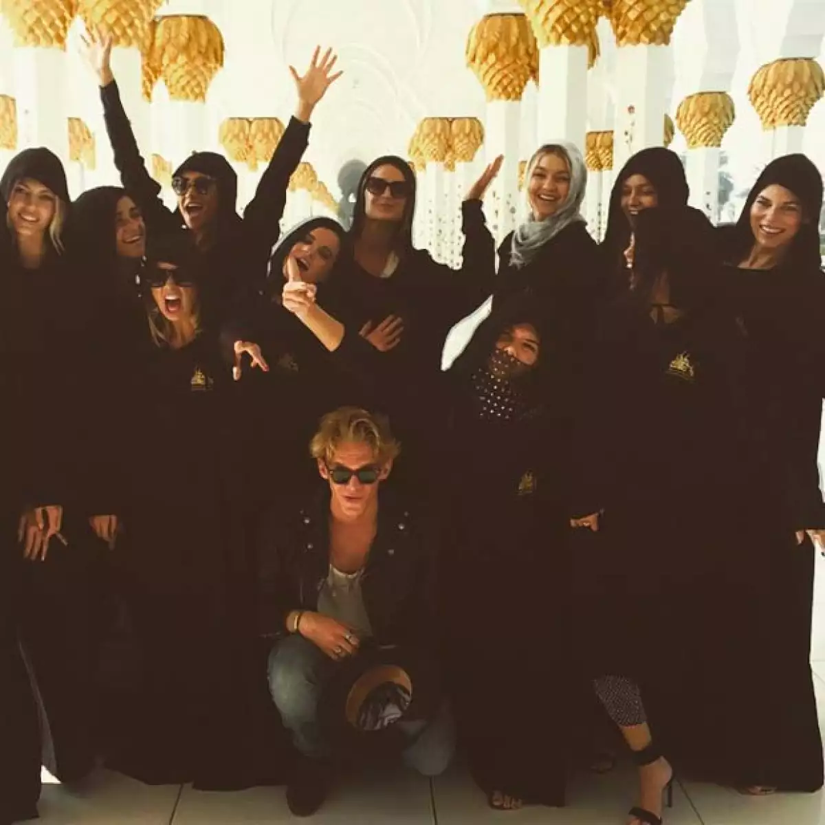 La ex de Justin Bieber subió una imagen a su Instagram en la que le faltó el respeto a la cultura musulmana.