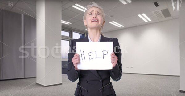 emilia-clarke-making-stock-photos-5-5b0801c7504b2__700