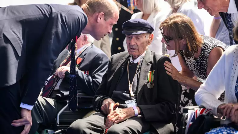 Integrantes de la Familia Real británica en la conmemoración previa de los 80 años del Día D