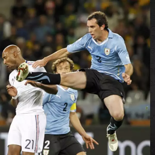 Frances y Uruguayos empataron a ceros