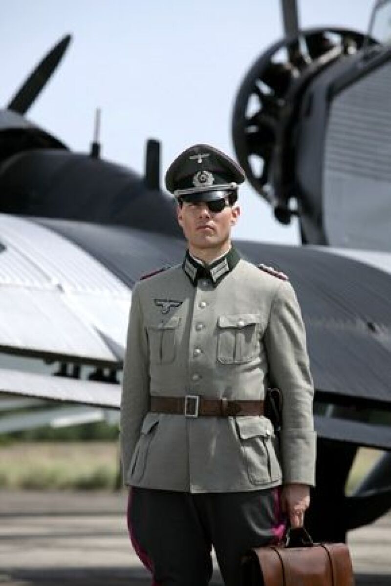 El actor asegura que dudó en tocar el uniforme que utilizó para la película Valkiria.