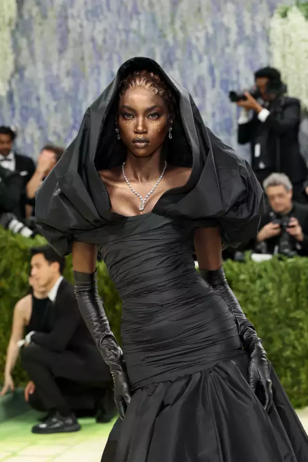 Anok Yei en la met gala 2026 