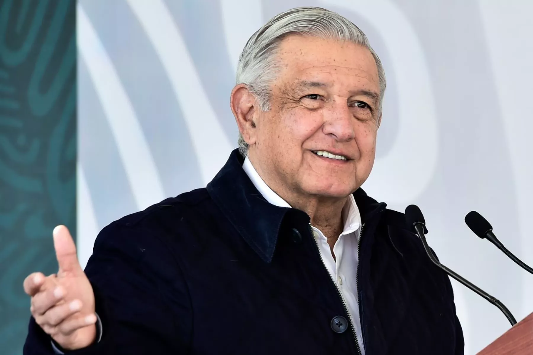 Andrés Manuel López Obrador, Presidente de México, anunció en su Twitter que salió positivo a Covid-19, señaló que tiene síntomas leves y que seguirá los protocolos sanitarios.
