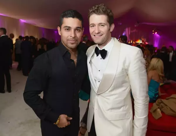 Matthew Morrison, de Glee, con Wilmer Valderrama.