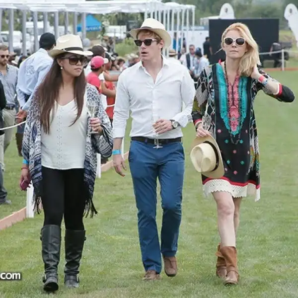 Karla de la Garza,Clement Wiart y Gala Halyna
