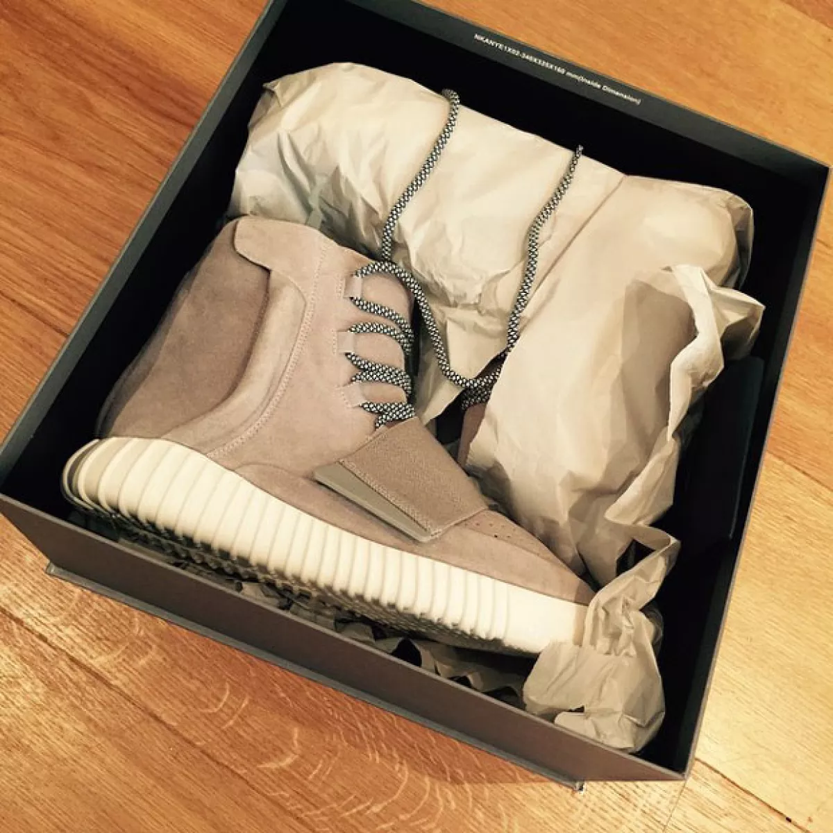 El primer regalo de cumpleaños de Brooklyn: unas botas estilo Kanye West.