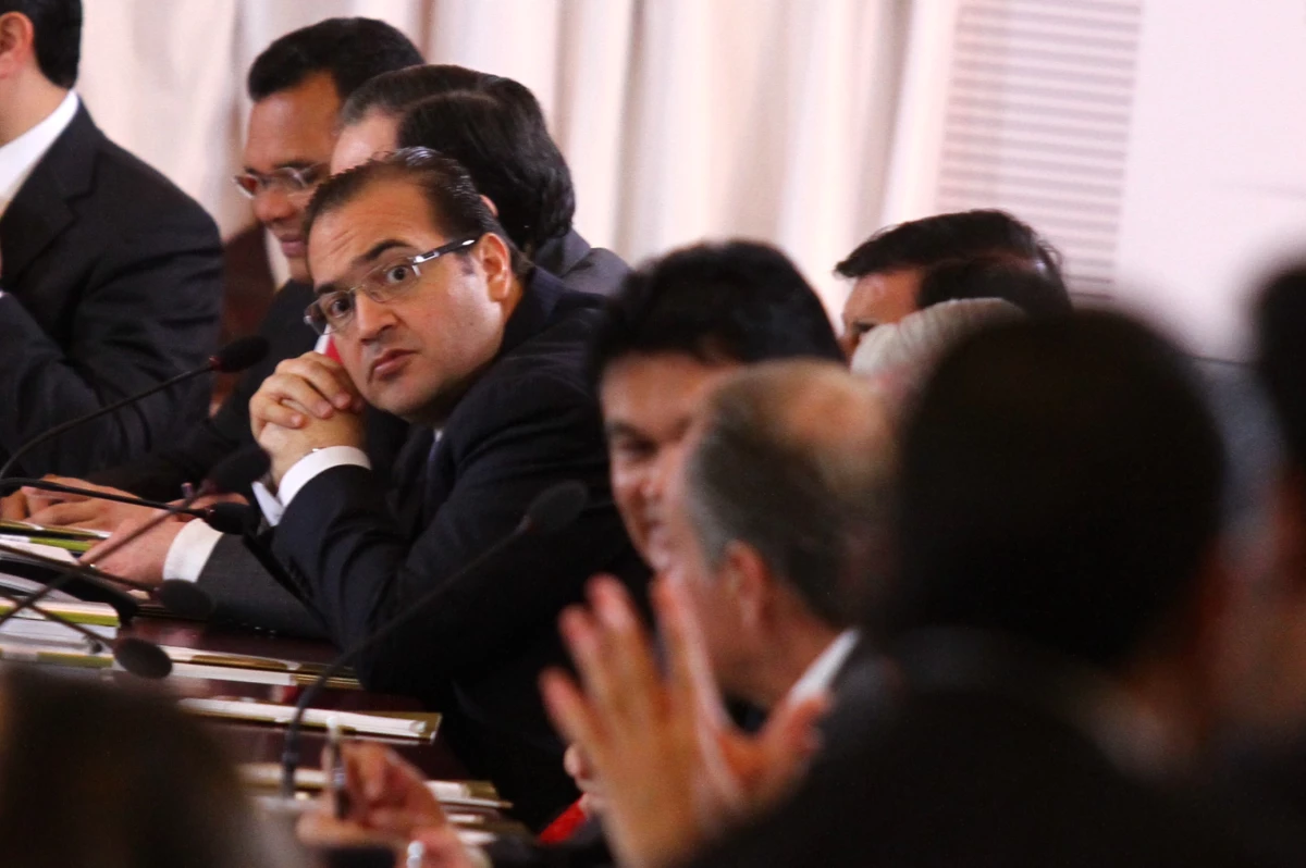 Gobernador polémico