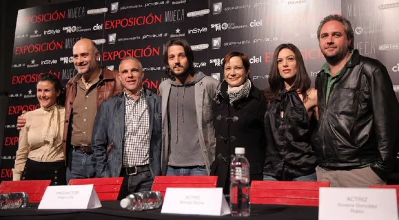 El actor mexicano regresa a los escenarios, pero esta vez como productor, de una obra a la que define de calidad.