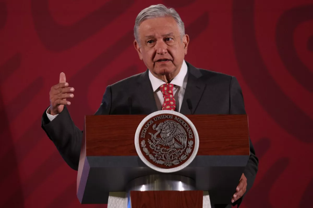 AMLO adelanta pensiones a adultos mayores ante coronavirus