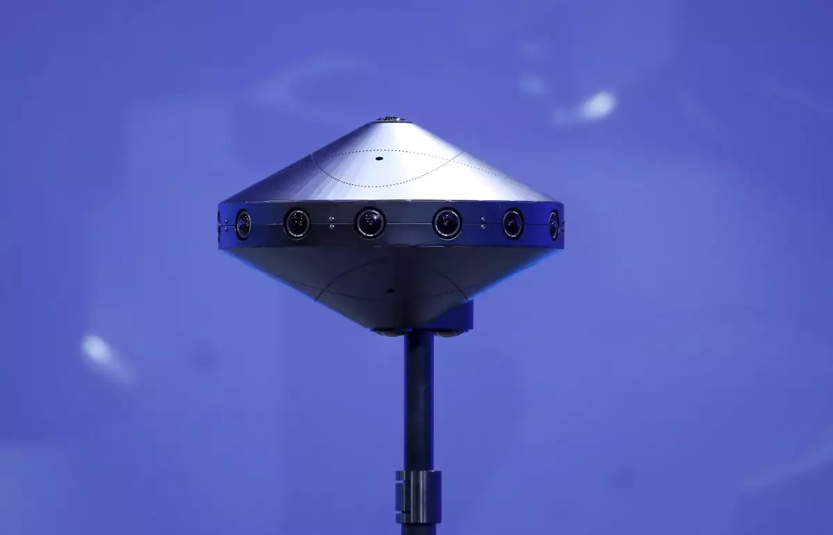 La cámara de Surround 360 está integrada por 17 pequelas cámaras.