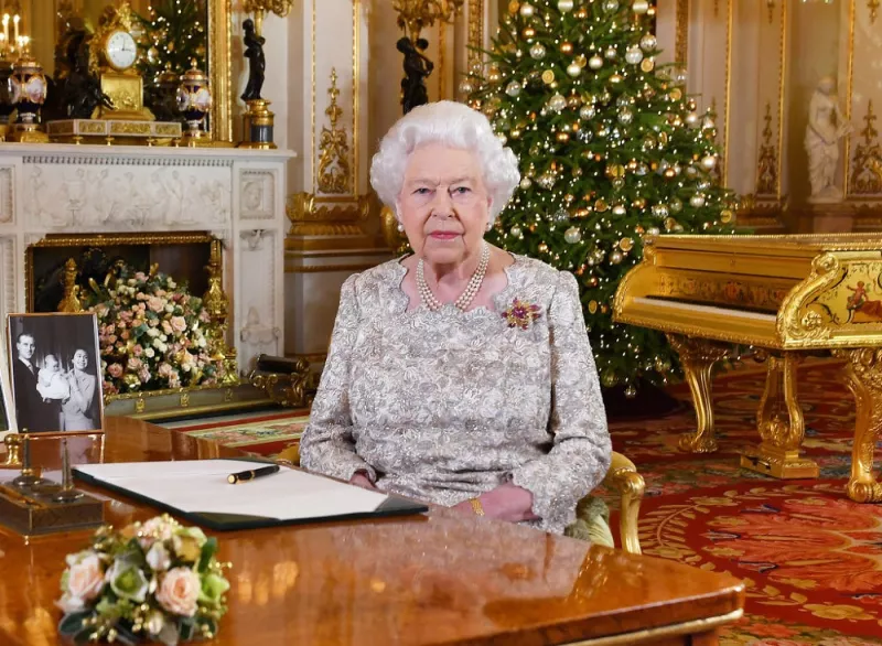 Reina Isabel II