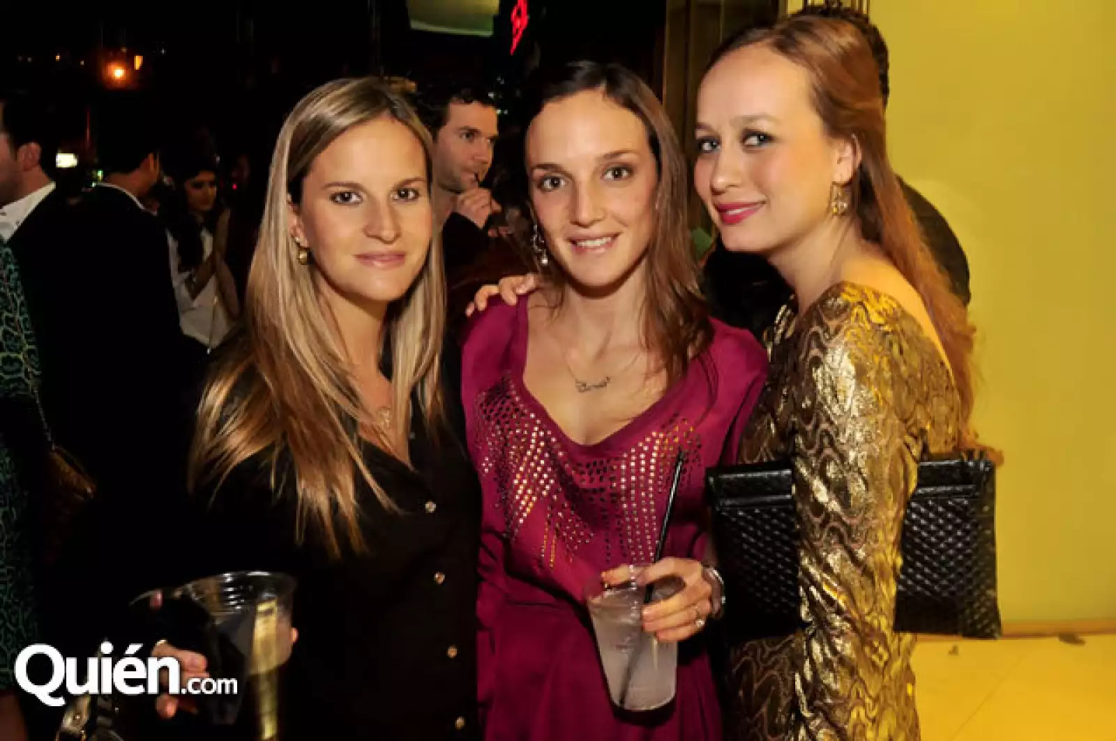 Pamela Beltrán, Connie Rodríguez y Emelié Voss