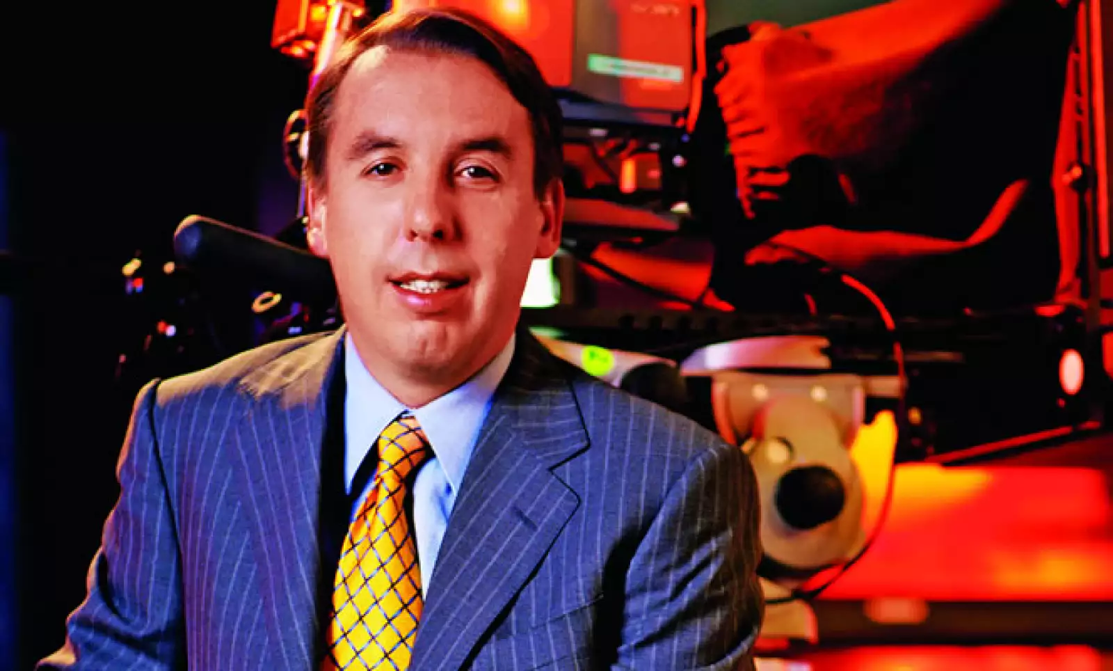 Emilio Azcárraga, también llamado ‘Tigre Junior’, tomó el mando de Grupo Televisa con tan sólo 29 años de edad a consecuencia de la muerte de su padre, Emilio Azcárraga Milmo, en 1997.