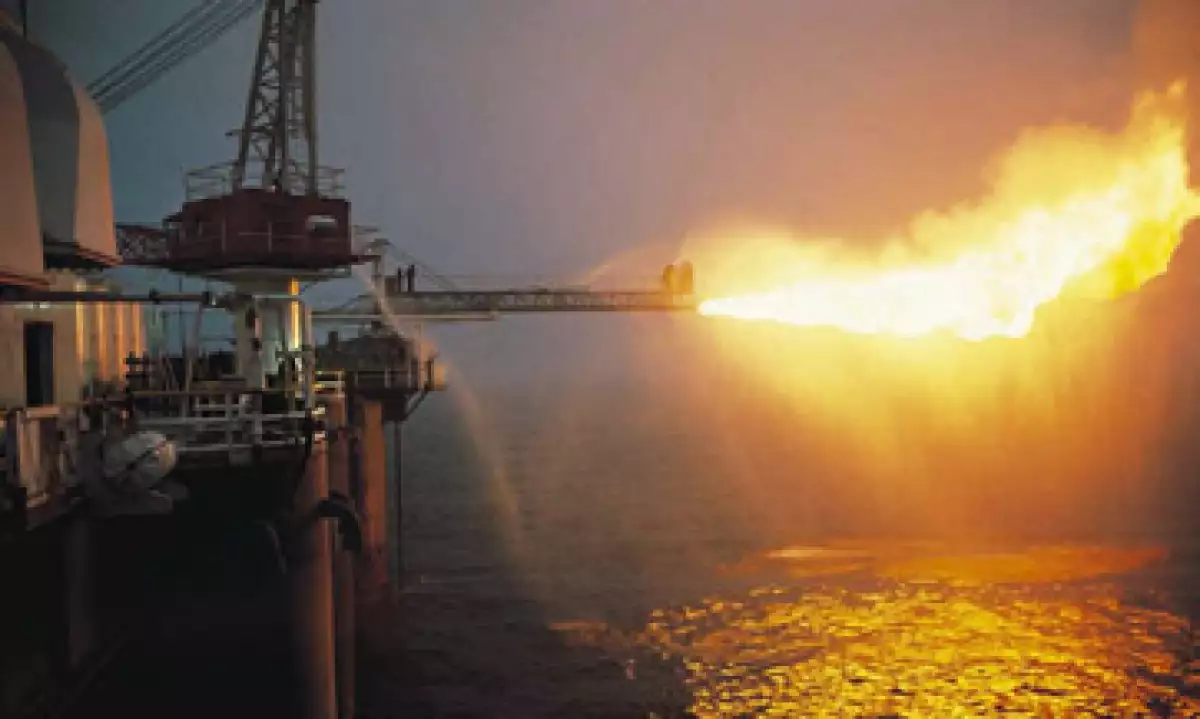 Pemex pagó impuestos por 876,015 mdp durante 2011, un máximo histórico para la paraestatal. (Foto: Thinkstock)