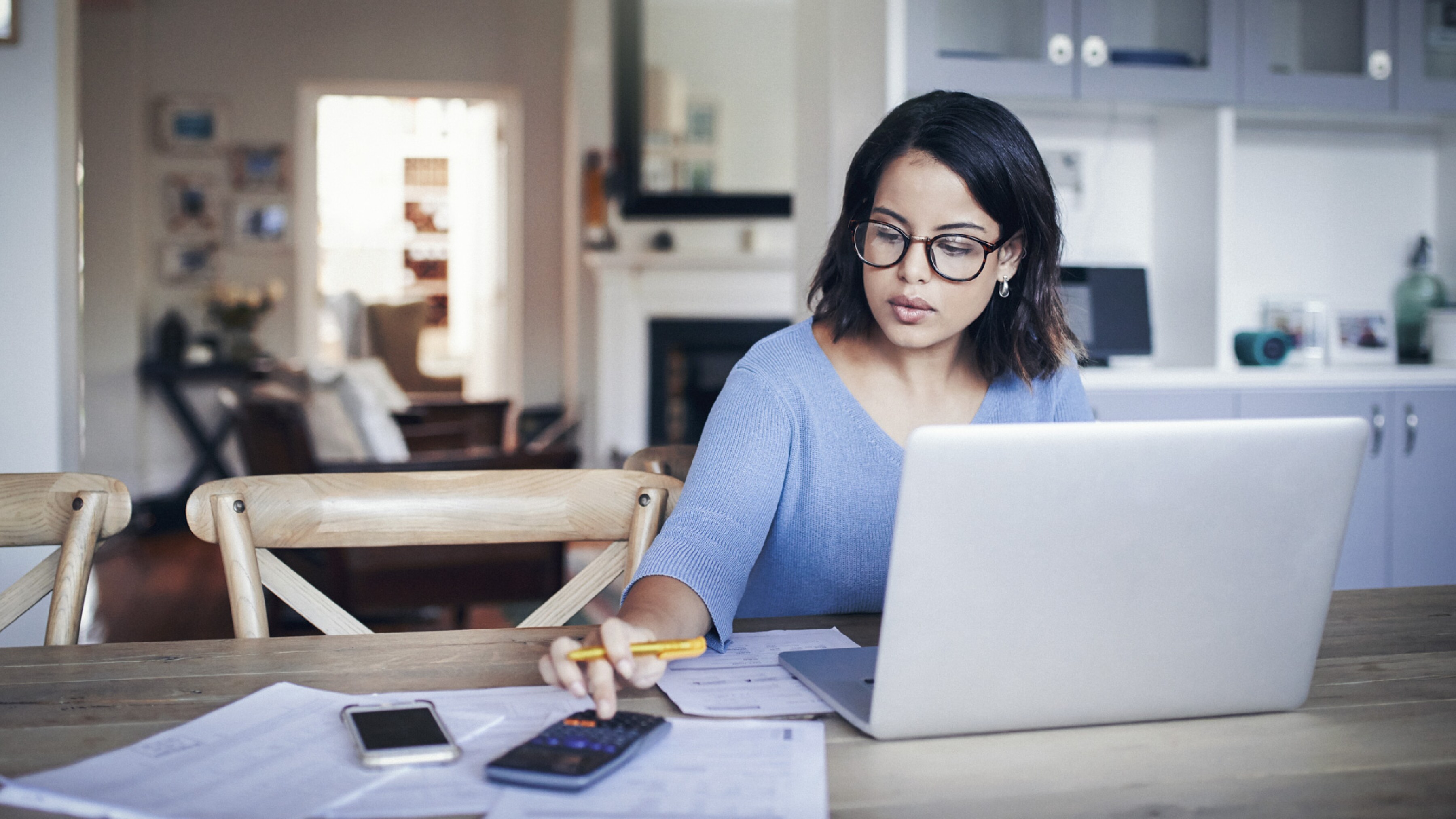 Mujeres buscan cerrar brecha de género en tecnología