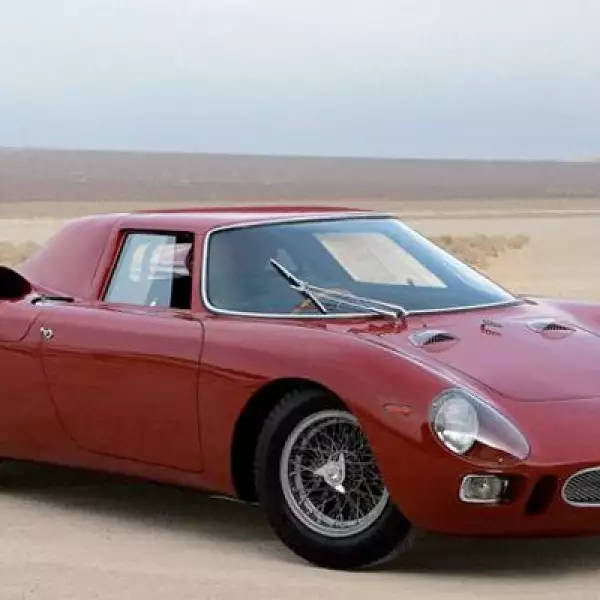 La intención de Enzo Ferrari con este auto era la de crear un deportivo para uso en la calle, pero que también fuera un ganador en las pistas. Este modelo ganó las 24 Horas de Le Mans en 1965 a manos de los pilotos Jochen Rindt y Masten Gregory.