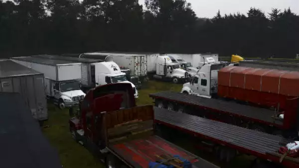 camiones estacionados