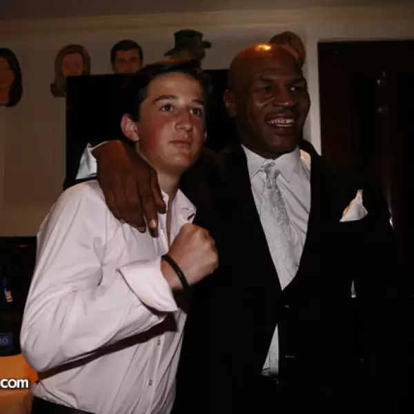 Andrés Sulaimán y Mike Tyson