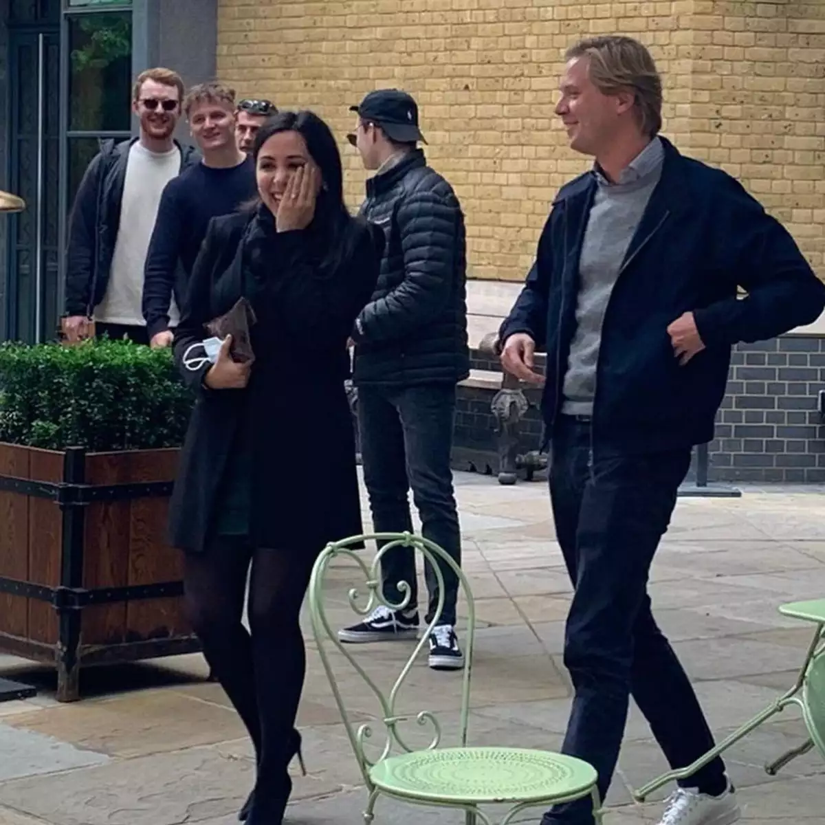 Hanna Jaff y Casey Larsen