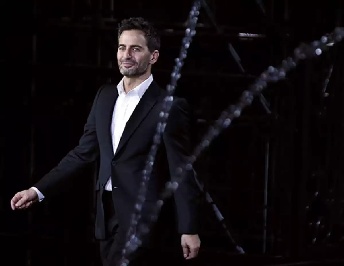 El diseñador continúa tomando grandes retos en su carrera. Primero, se despide de Louis Vuitton para fortalecer su firma. Ahora, podría cerrar Marc by Marc Jacobs.