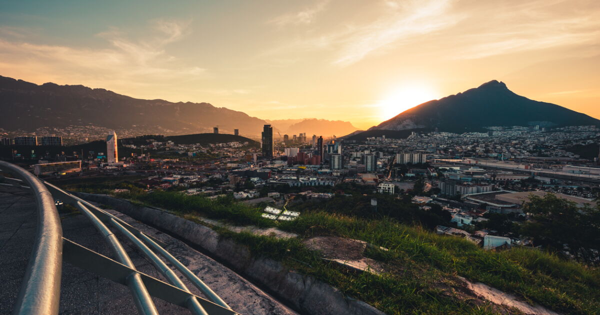 Yeni mezunsanız, iyi bir maaş istiyorsanız Monterrey en iyi seçeneğinizdir