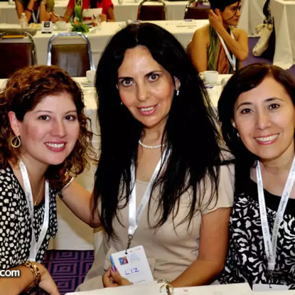 Liz de González, Liz Cantú y Cristina Cuéllar