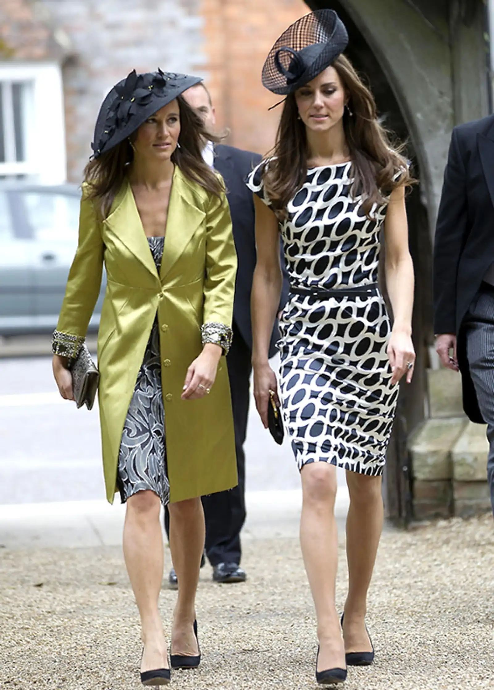 La Duquesa de Cambridge y su hermana Pippa Middleton son imitadas por su femenino estilo, tanto que muchas de las prendas que usan se agotan rápidamente en las tiendas.