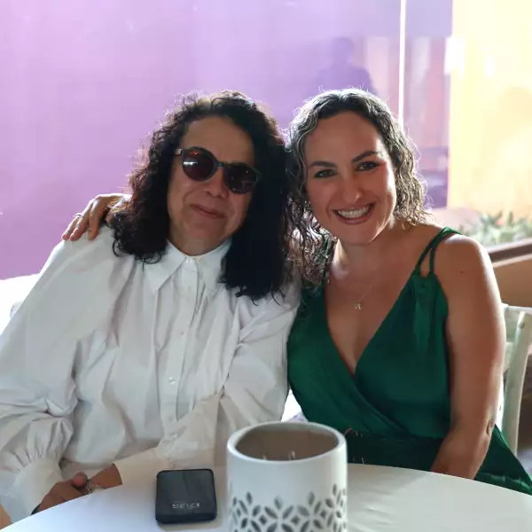 Consuelo Sáizar y Paola Kuri