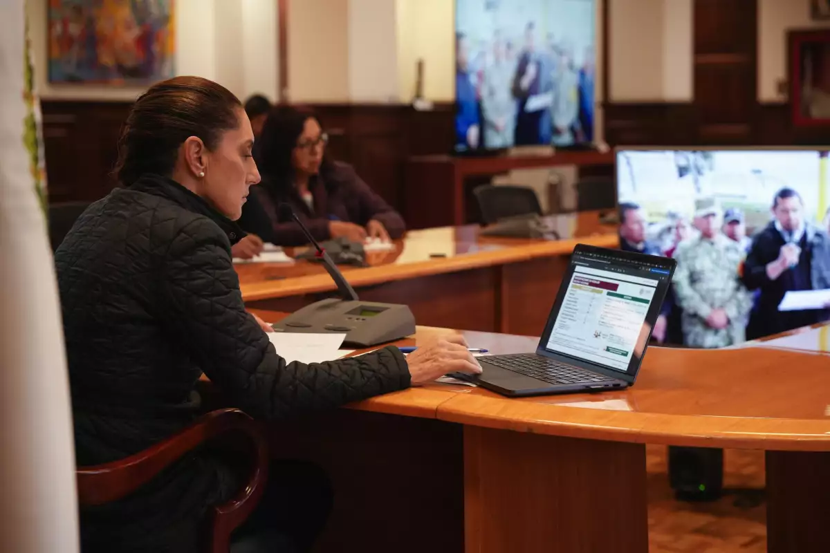 La presidenta Claudia Sheinbaum evalúa con gobernadores la atención a los damnificados por las fuertes lluvias