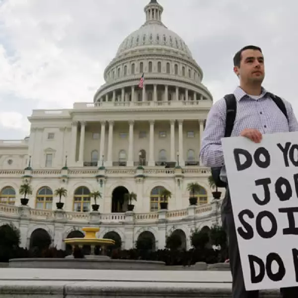 La paralización de la administración era "completamente evitable" según el presidente Barack Obama, quien dijo a los empleados del Gobierno que intentaría convencer al Congreso de que vuelva a sesionar lo antes posible.