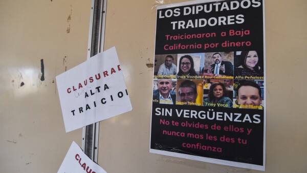 Manifestacin_Congreso_Baja_California-2.jpg