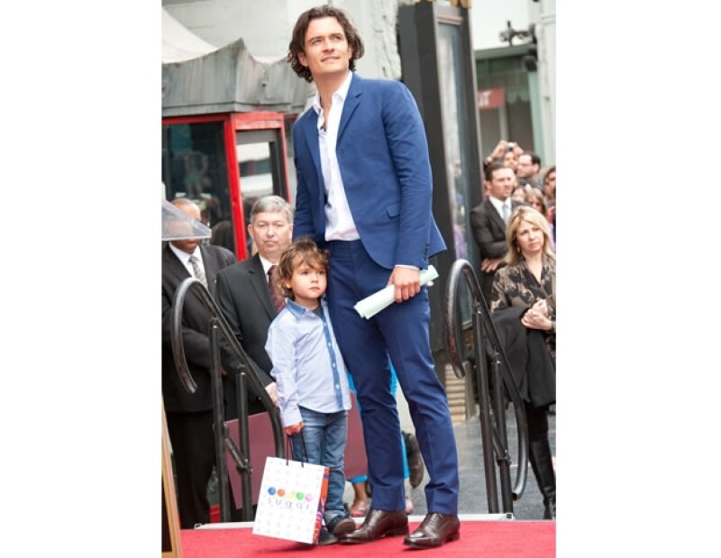Orlando Bloom con su hijo Flynn siempre acompañándolo en los momentos importantes.