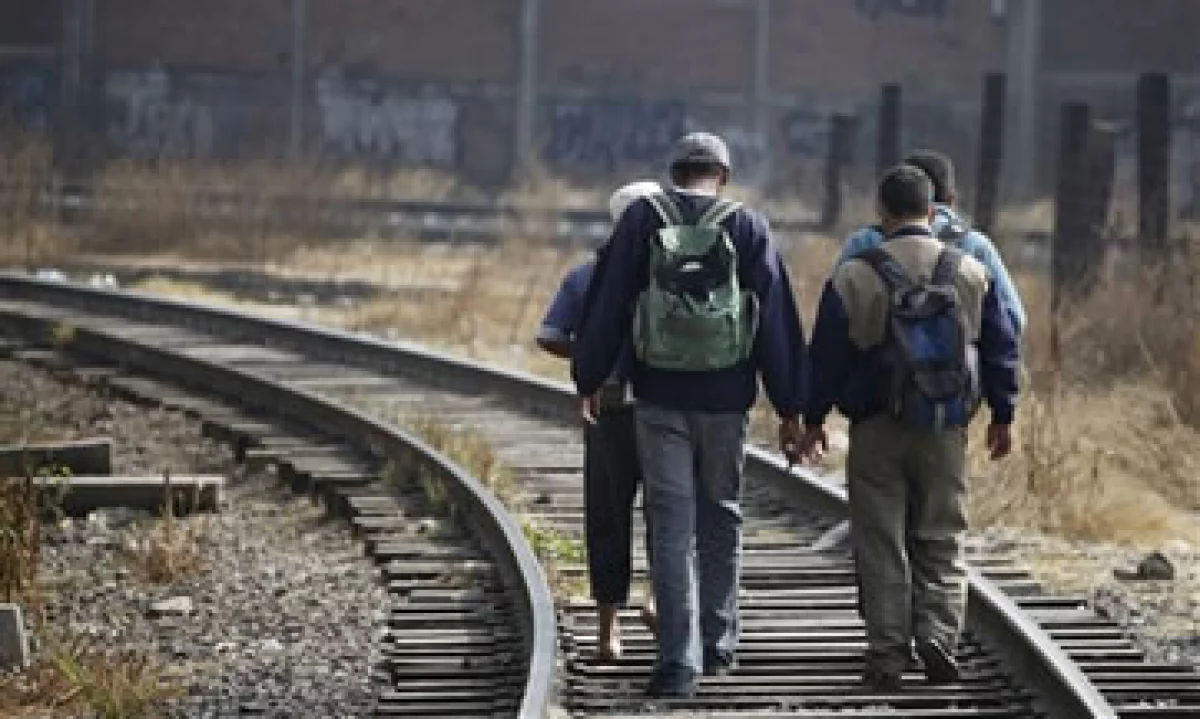 La migración, válvula de escape para la economía, es la salida más rápida que ven mexicanos para obtener empleo. (Foto: AP)