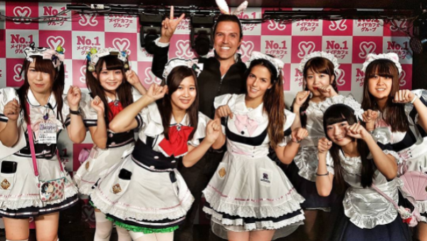 Claudia Álvarez y Billy Rovzar en Japón