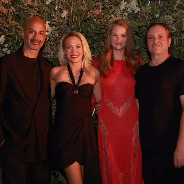 Pavan Pardasani, Jennifer Chachkes, Kacie Pardasani y Larry Chac