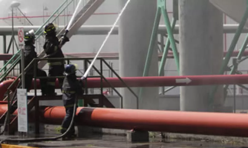 El incendio inició a las 10:15 horas de este lunes en el gasoducto de 36 pulgadas Los Ramones-Estación 19. (Foto: Notimex)