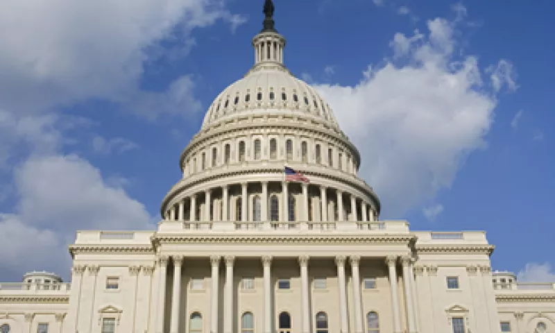 El líder de la minoría en el Senado, el republicano Mitch McConnell, invitó a Obama a reunirse con los senadores de ese partido en el Capitolio. (Foto: Photos to go)