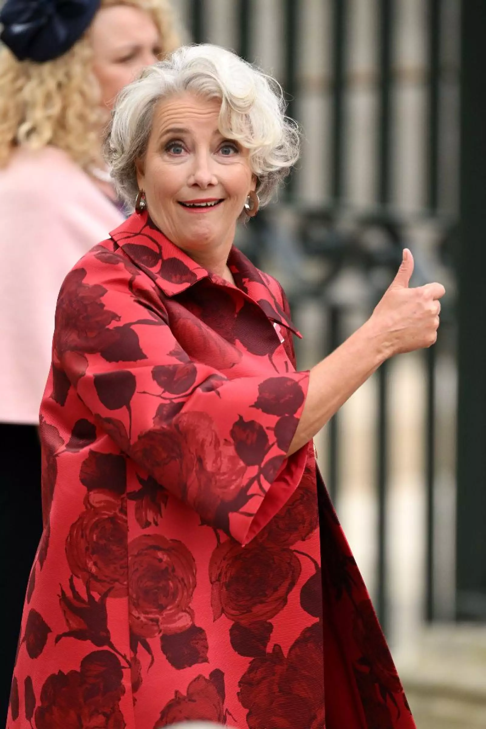 Emma Thompson en la coronación del rey Carlos III