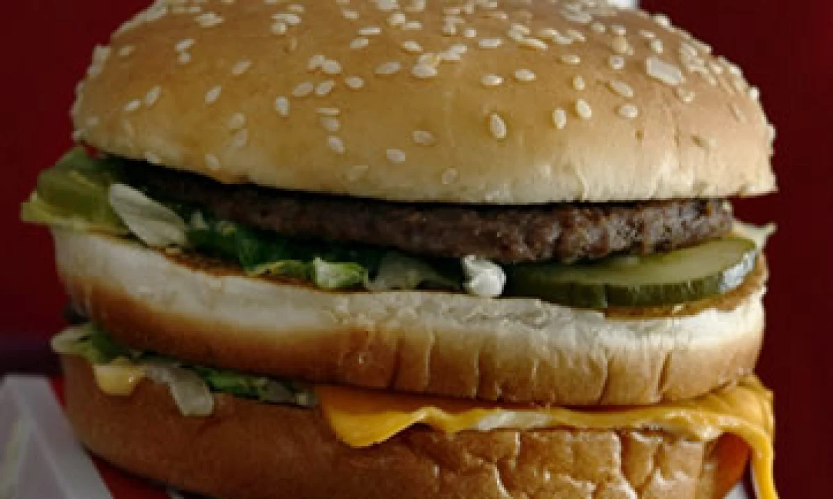La endeudada Italia es el país más caro de la zona euro para comprar un Big Mac. (Foto: AP)