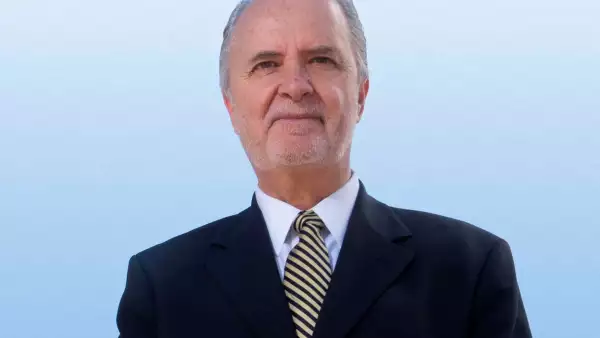 Javier de la Fuente unam.jpg