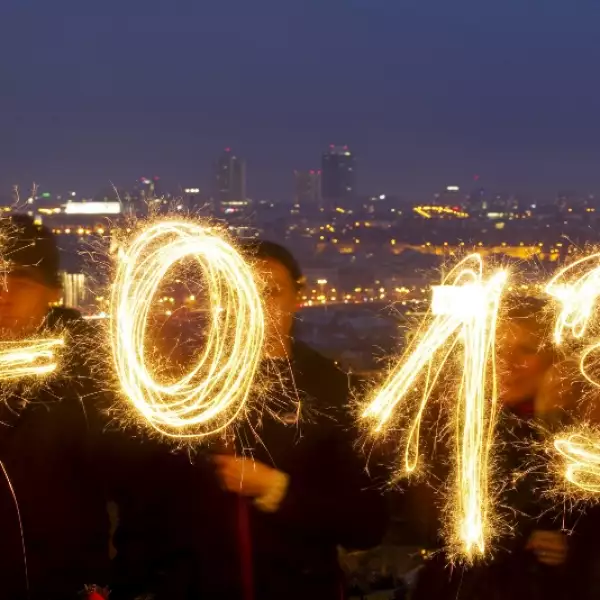 2013 año nuevo luces praga