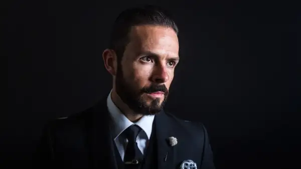 El actor encargado de producir la cinta 'Mas negro que la noche' nos confiesa cuáles son las historias de terror que lo han marcado y lo han dejado paralizado de miedo.